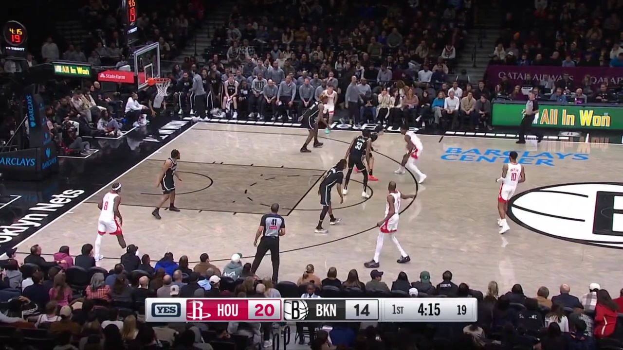 Noah Clowney REJECTS Jabari Smith Jr layup attempt