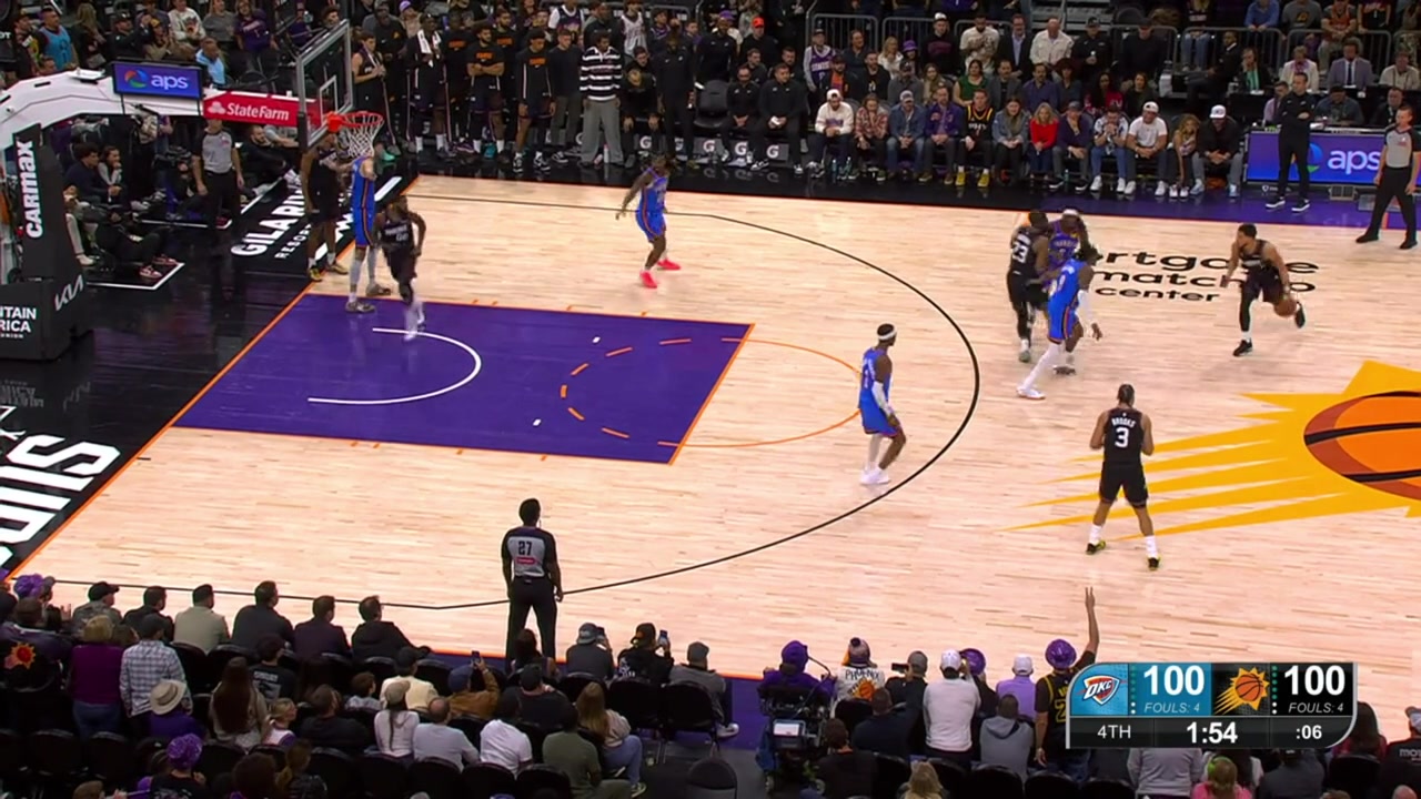 Jordan Goodwin with the clutch jumper to beat the shot clock and give the Suns the lead