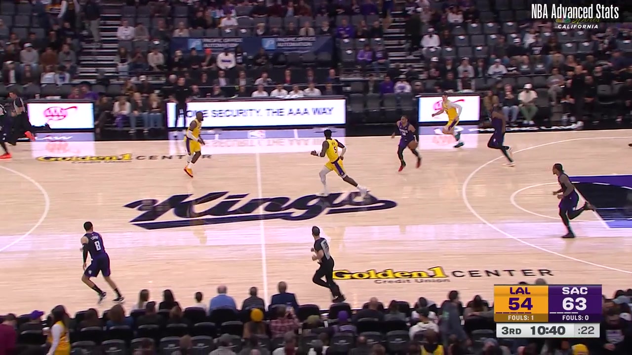 2 people in front of Westbrook Neither picks up the ball Luka makes a business decision