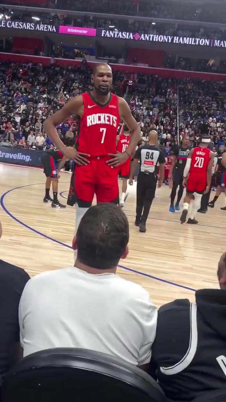 Kevin Durant to fan courtside Who the fck you talking to motherfcker What would you do out here Fat motherfcker you cant do sht Watch your fckin mouth