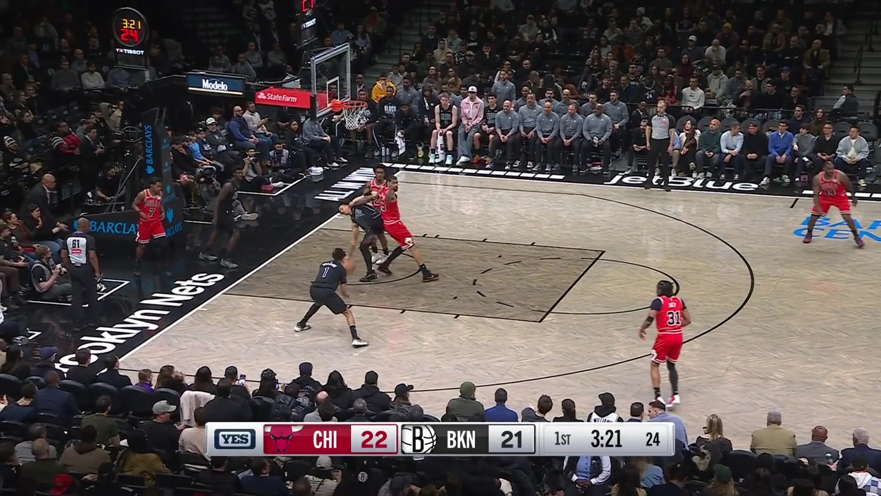 Drake Powell with a Griffinesque poster dunk on Patrick Williams with replays Nets and Bulls commentaries