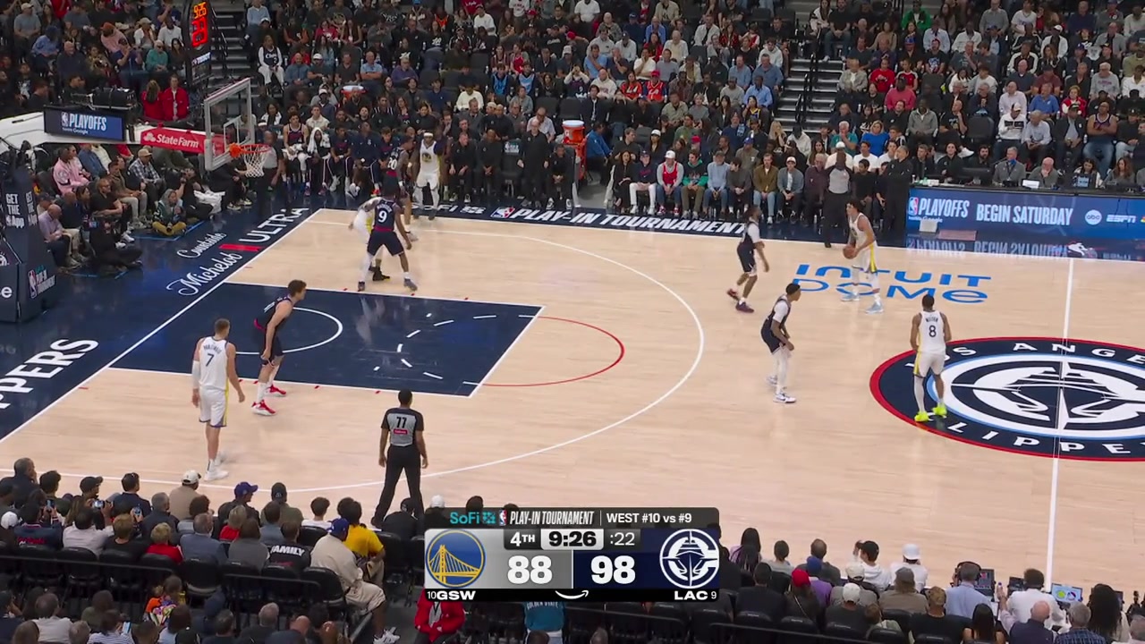 Steph Curry drills the 3 to give him 27 points his 6th 3 of the night 610