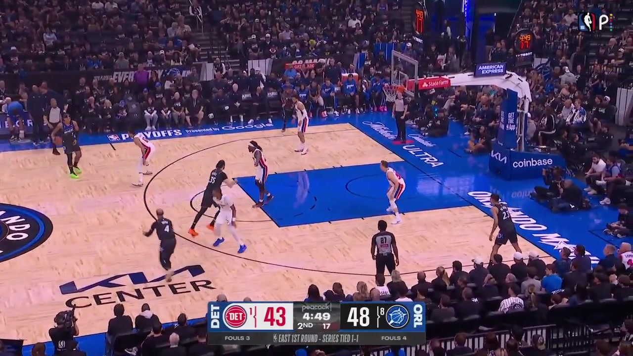 Isaiah Stewart attempts to deflect the pass by Jalen Suggs under the rim and hits Suggs in the faceUpon review he receives a flagrant foul penalty-1 despite protests by the Pistons players and coach with replays