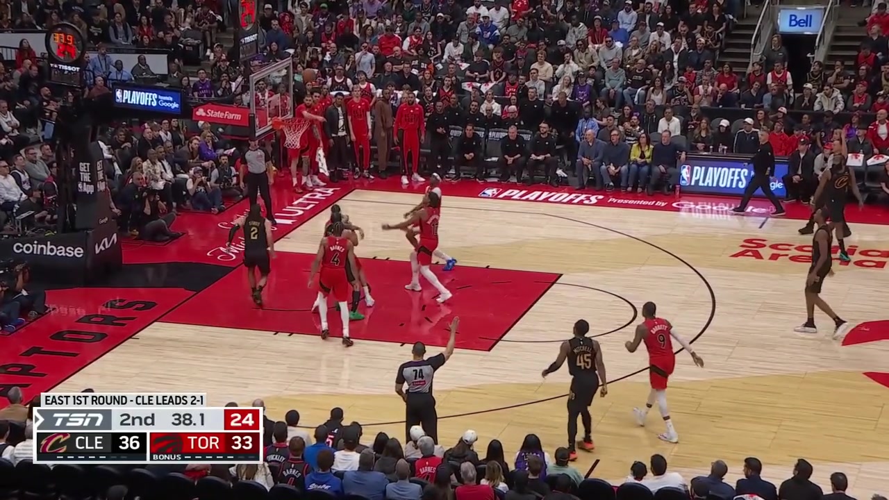 Brandon Ingram with the block RJ Barrett scores the layup and Brandon Ingram hits the buzzer beater 3-pointer to end the 1st half and the Raptors take the lead - 38-36 Yes you read it right