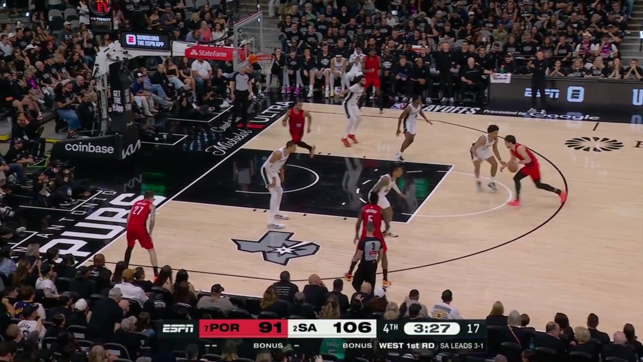 Avdija drives to the basket and Wemby spikes it out of the building
