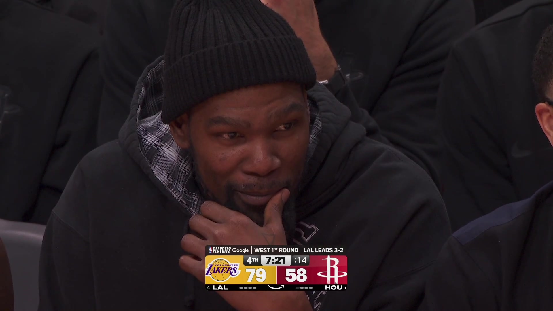 The expressions on Kevin Durant and Fred VanVleet as the Rockets are down 21 points in the 4th quarter scoring just 58 points so far tonight