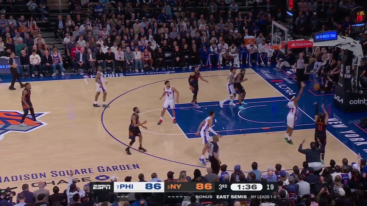OG Anunoby with two straight offensive rebounds to save the possession for the Knicks and then hits a 3-pointer to give him 22 points