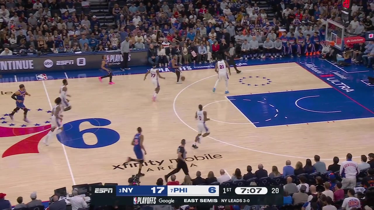 Miles Deuce McBride hits his 4th triple in the 1st quarter going 44 from 3
