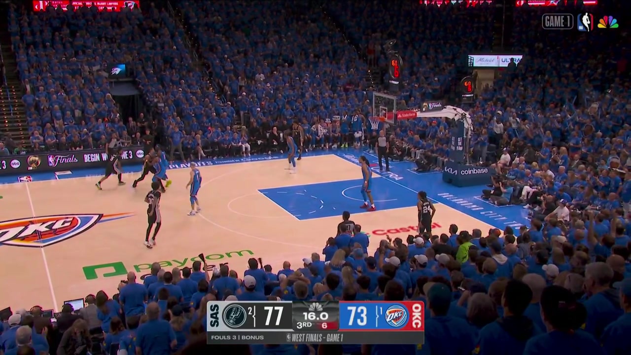 Stephon Castle finds Vassel who beats the shot clock with a 3 Spurs lead by 7 after 3 quarters