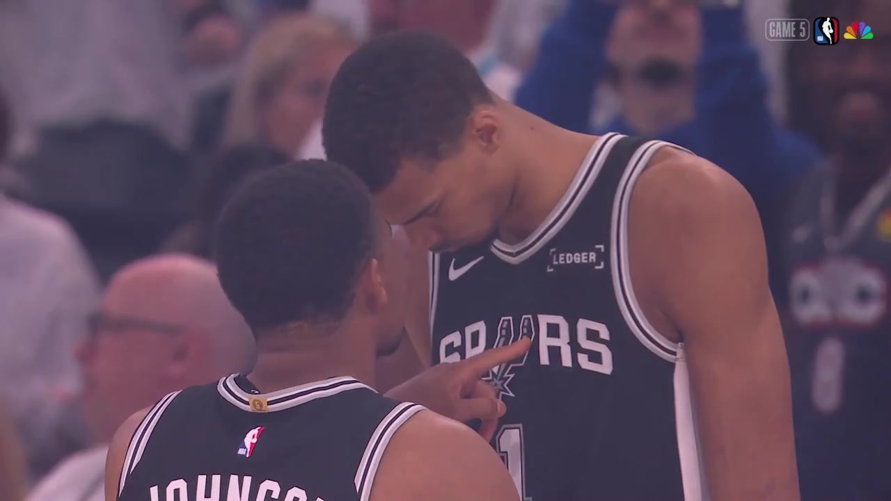 Keldon Johnson tries to hype Victor Wembanyama before Game 5 last night