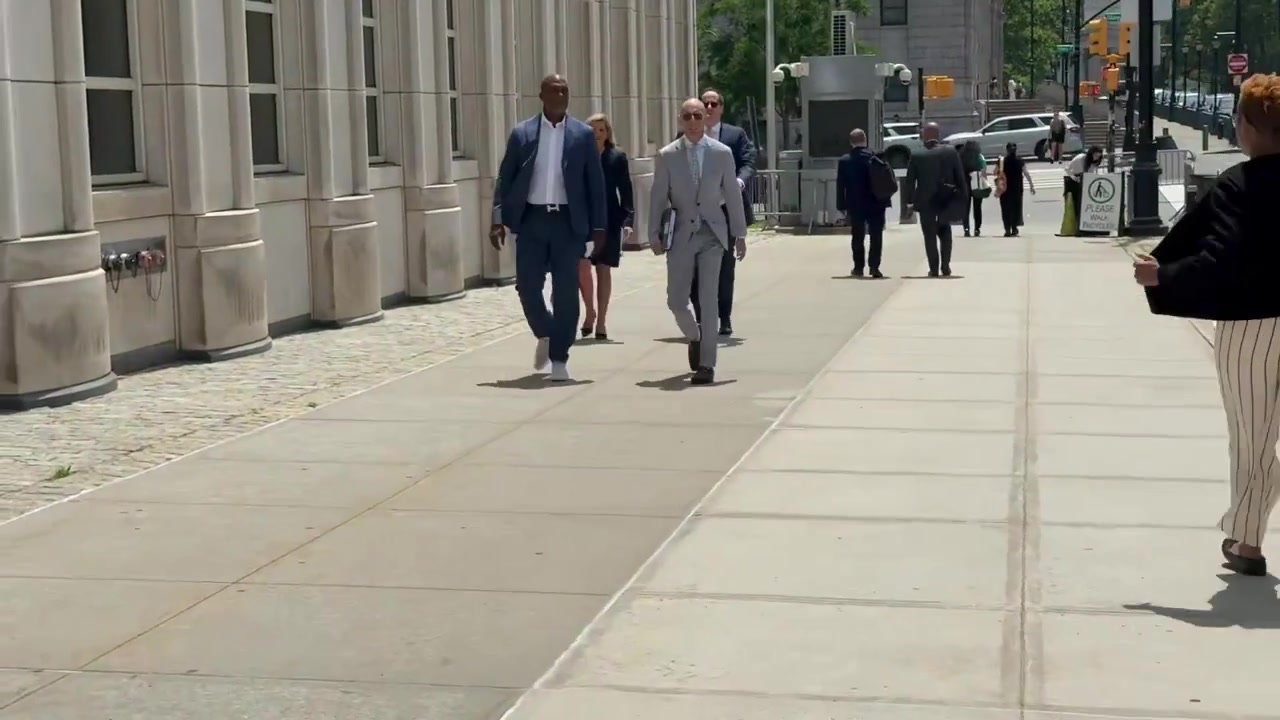 Lauren Conlin SPOTTED Chauncey Billups walking into Brooklyn Federal Court ahead of his status hearing with attorneys Marc Mukasey and Torrey Young I asked whether Chauncey maintains his innocence and Marc turned around and told me Yes