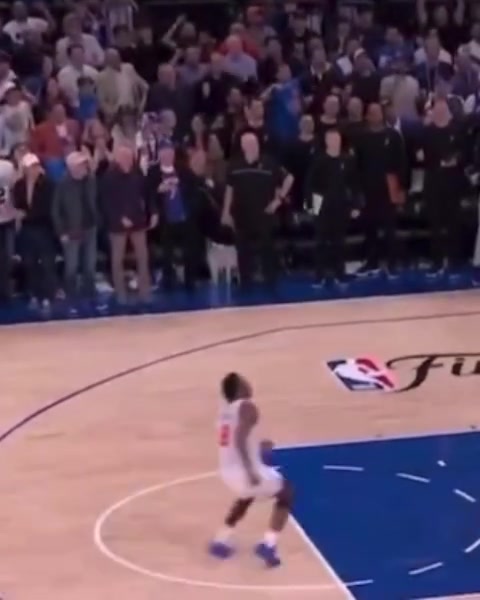 We almost lost Larry David after Josh Hart's missed layup