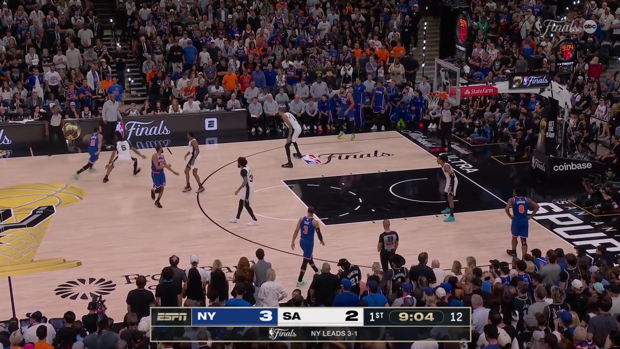 Victor Wembanyama blocks Karl-Anthony Towns for the 2nd time tonight