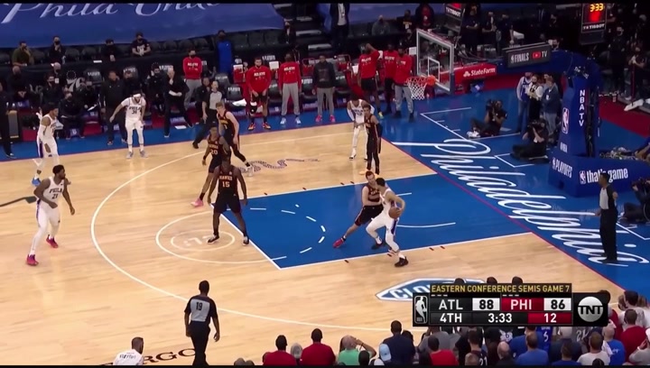 Lowlight 5 years ago Ben Simmons passes up a wide open dunk