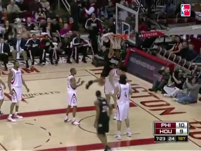 Yao Ming Gets POSTERIZED by Andre Iguodala