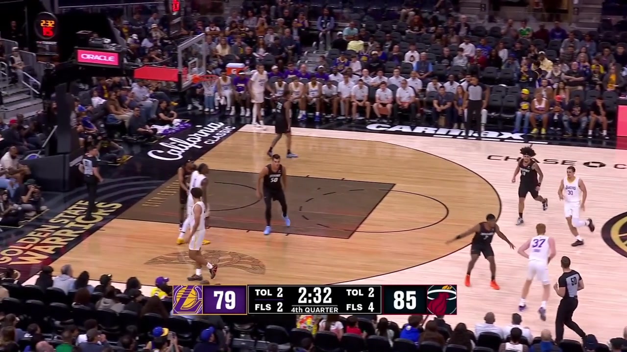 Cameron Carr hits the deep step back 3 to keep the Lakers in the game cutting the Heat's lead to 3 with 2 minutes remaining in the 4th quarter22 Points for Carr