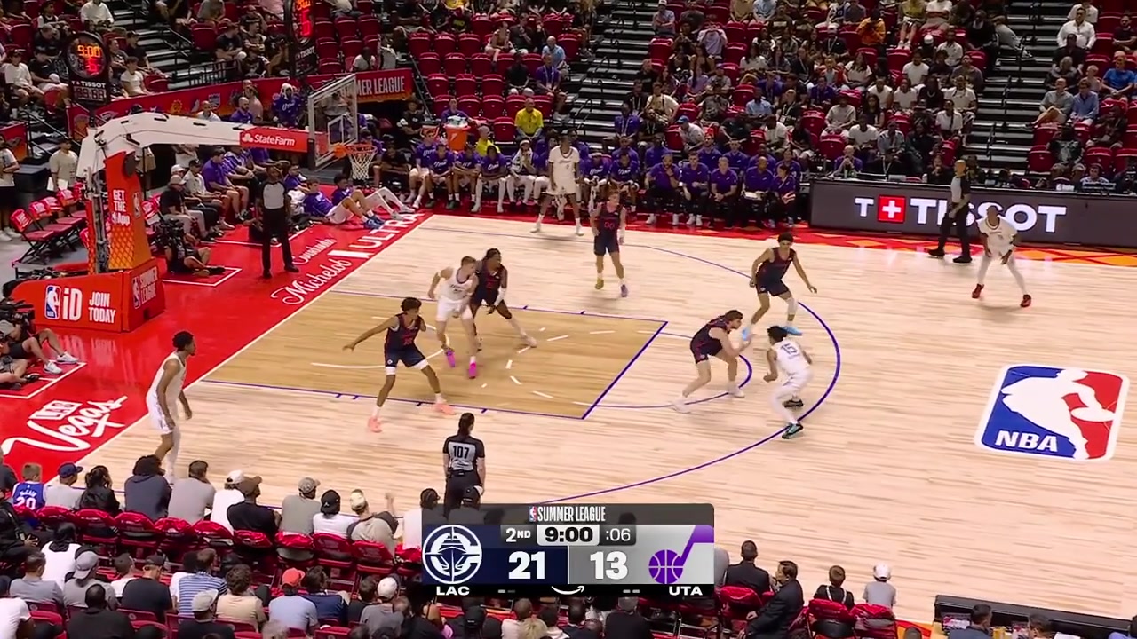 Trey Alexander draws in two defenders and dishes the ball to Jonas Aidoo for the three