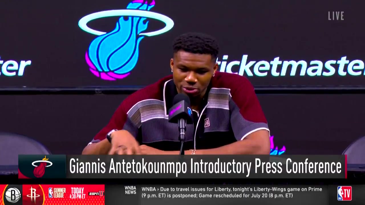 Giannis Iguanas I don't like those Those gotta stay away from me