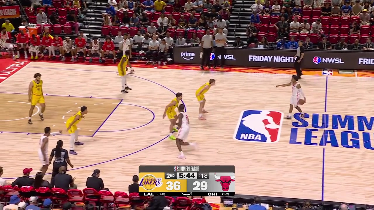 Zhaire Smith and Tobe Awaka trade back to back buckets