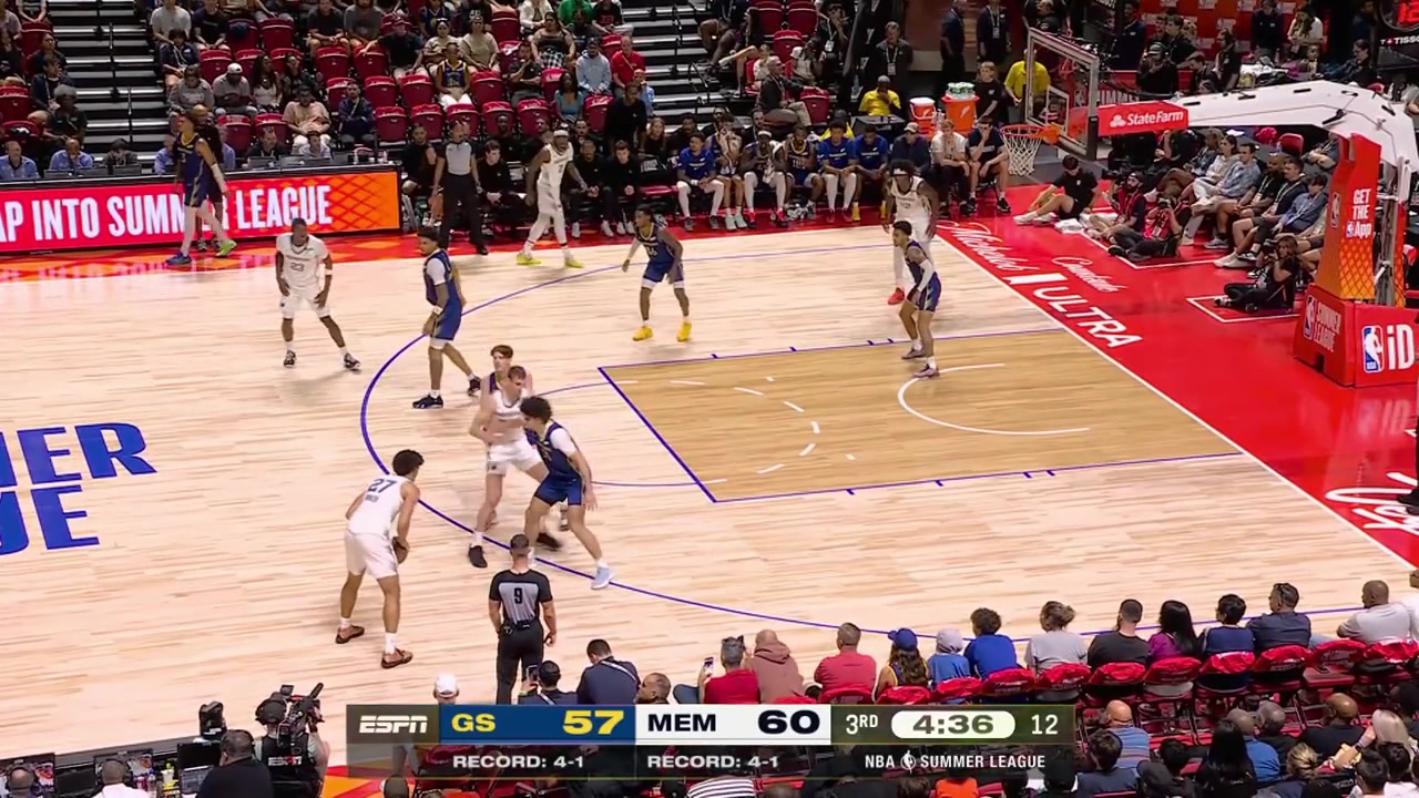 Cameron Boozer with a 3-pointer in Lajae Jones' face and Deivon Smith continues his great night going coast to coast once again and scores the And-1 with a replaySmith grabs the offensive rebound off his own miss and scores under the rim