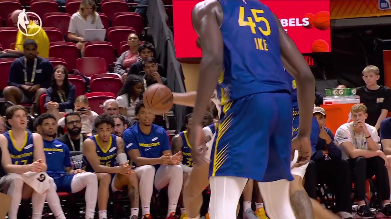 Replays of Cameron Boozer scores over Yaxel Lendeborg and Yaxel clutch step back 3
