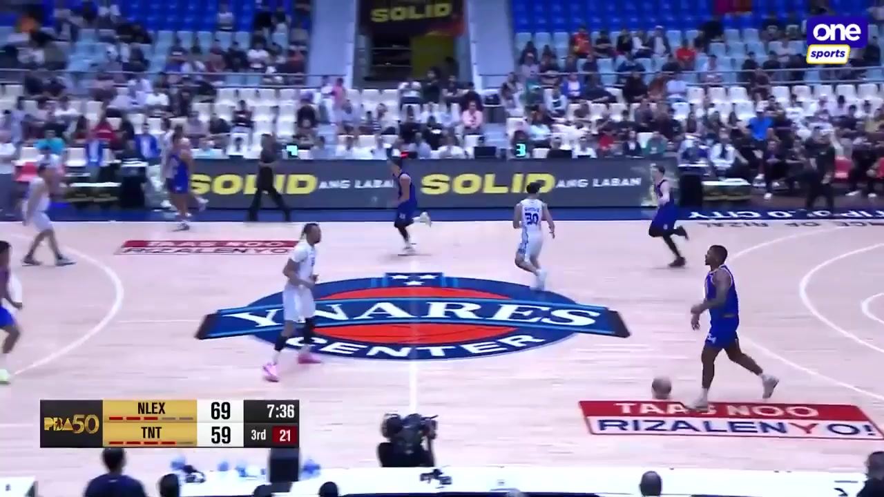 Former NBA player DeQuan Jones suffers Hayward-like injury overseas