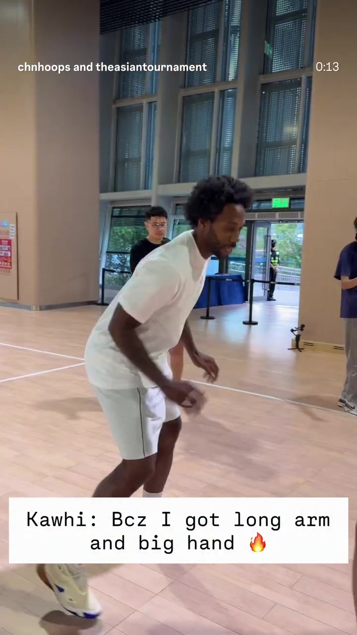 Kawhi showing how to defend without fouling on his Asia tour