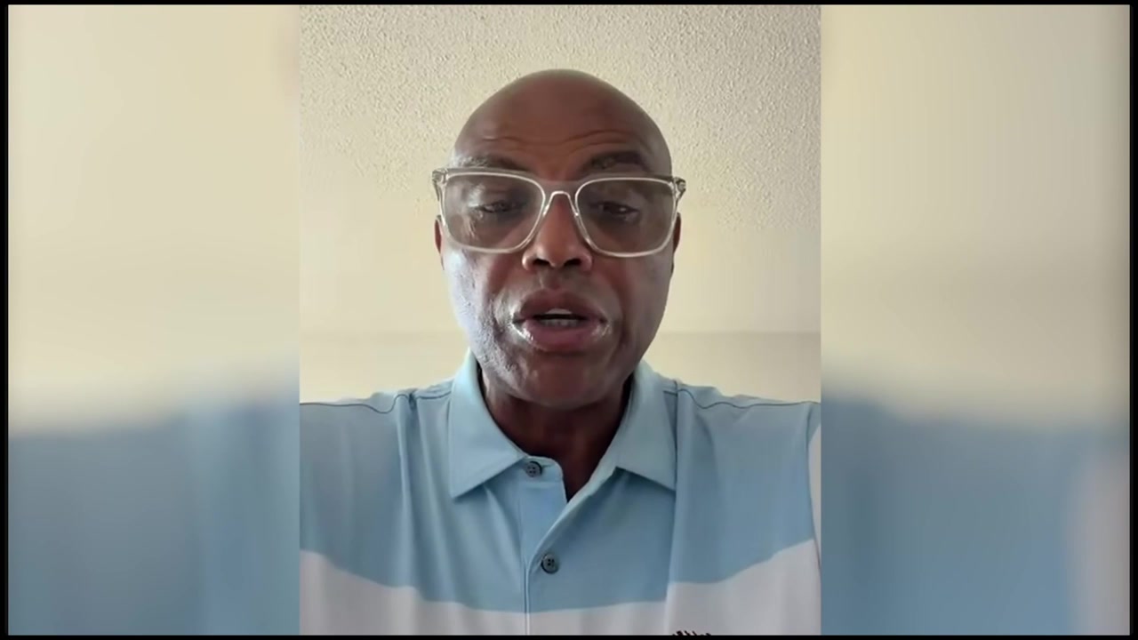 Charles Barkley pay cuts in the NBA during his time Oh it happened when I played The Rockets needed me to take a pay cut to sign Scottie Pippen and I said you know whatSo ya'll can get Scottie Pippen I'll take a pay cut He then shares how he didn't get the money promised by the Rockets
