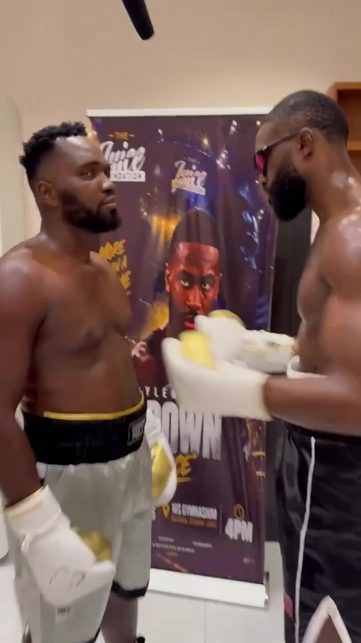 Jaylen Brown Makes His Boxing Debut