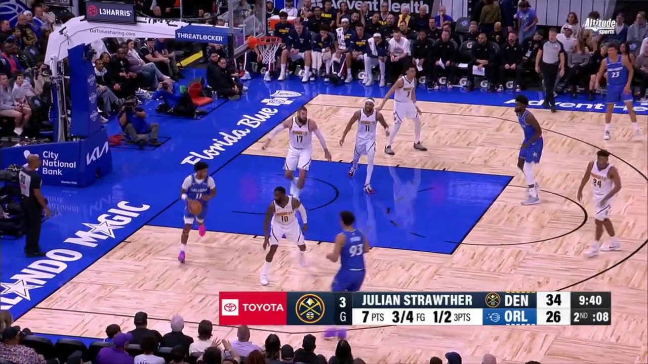 Tim Hardaway Jr is called for a foul says something to the referee receives a technical foul and continues to argue the call afterward