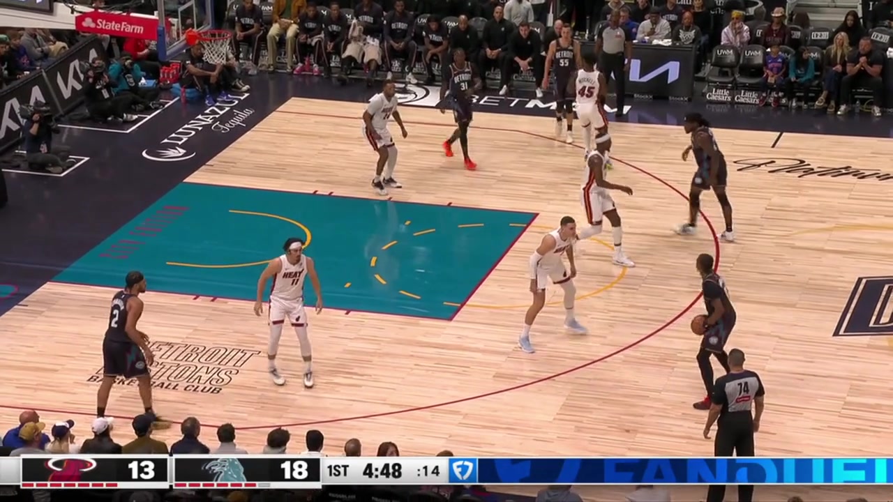 Ausar Thompson throws the ball away and Jaime Jaquez Jr capitalizes with an alley-oop pass to Bam Adebayo for the dunk