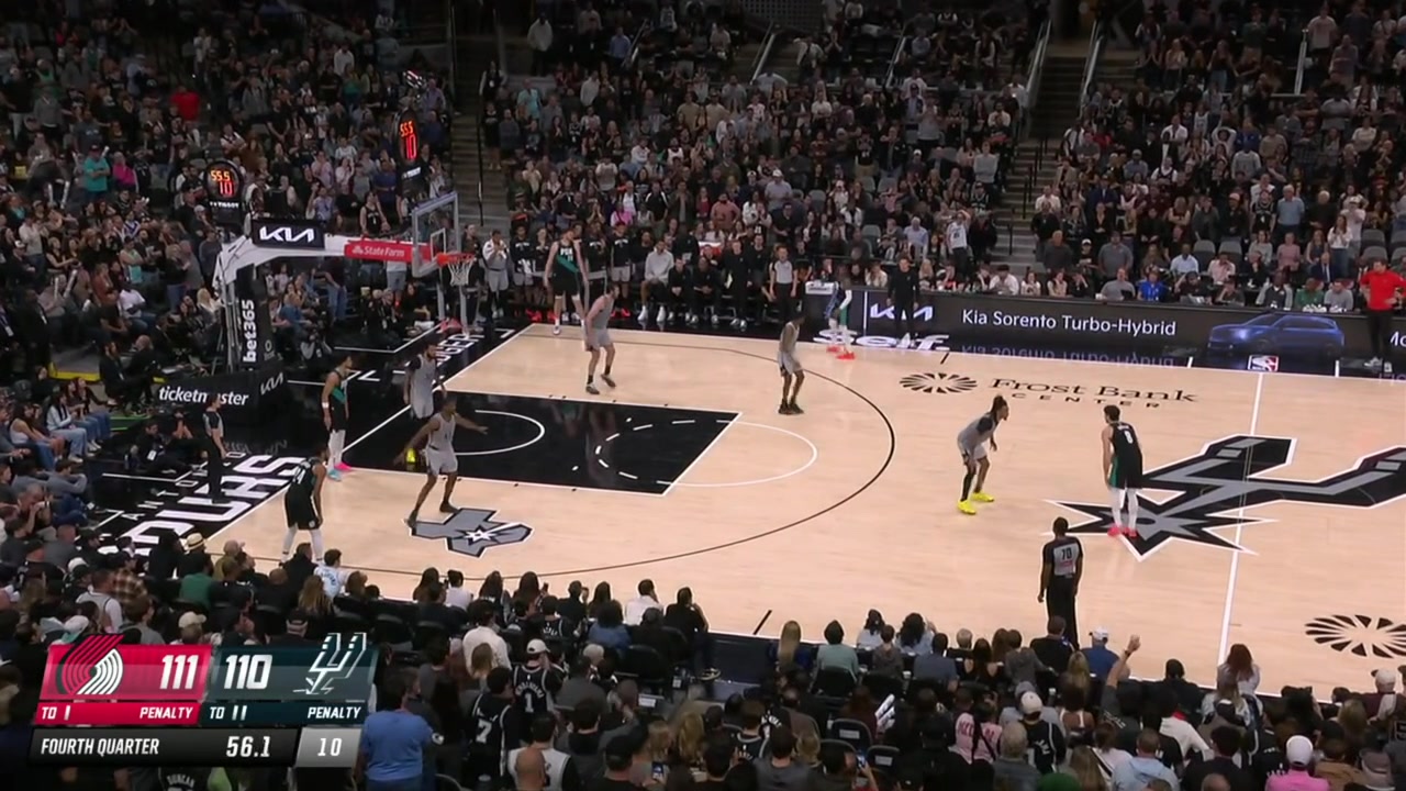 Deni Avdija swishes the the pullup 3 to give the Blazers a 4-point lead with 496 seconds remaining in regulation