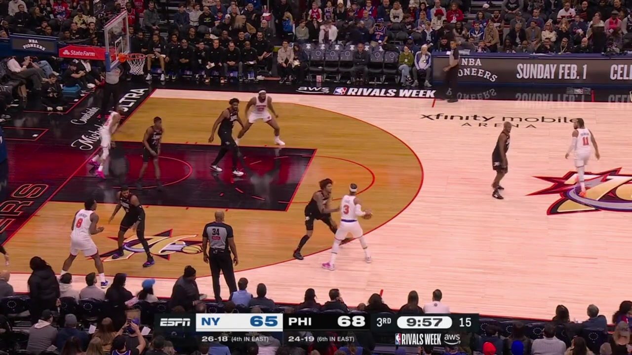 Mitchell Robinson with the alley-oop dunk off a lob by Mikal Bridges