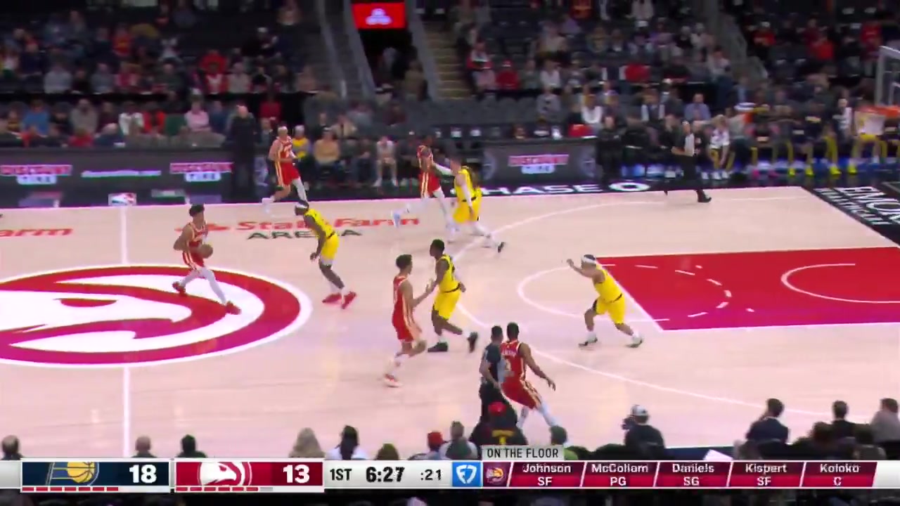 Dyson Daniels throws it down on Micah Potter