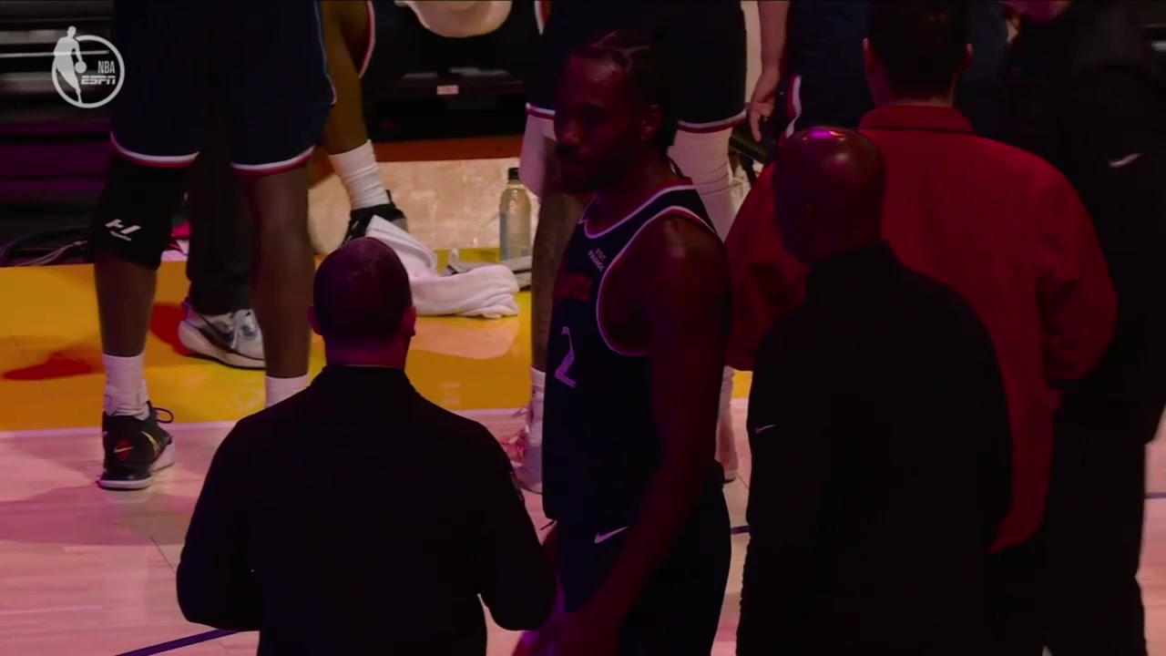 During a timeout with 434 minutes remaining in the 4th quarter Kawhi Leonard is having a conversation with Ty Lue and then heads to the locker room The ESPN announcer Kawhi doesn't seem in pain does not seem to be hobbling