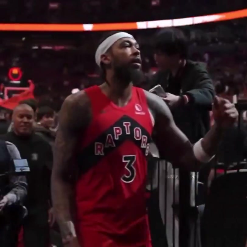 A fan got Brandon Ingrams sweaty towel and started sniffing it