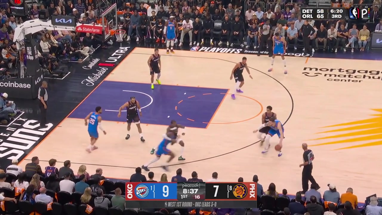 Shai Gilgeous-Alexander easily cutting through the Suns defense for another layup
