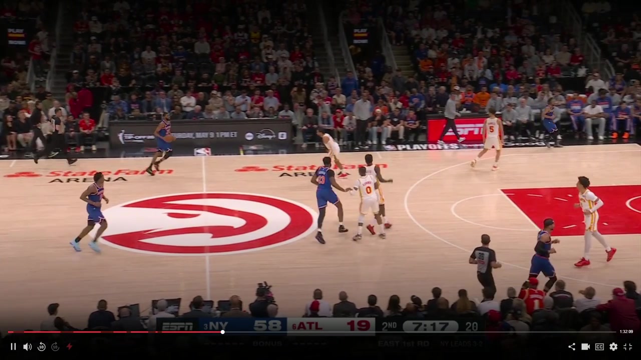 Mitch Robinson throws down the oop from Mikal Bridges and the Knicks lead by 41 less than 5 mins into the 2nd quarter