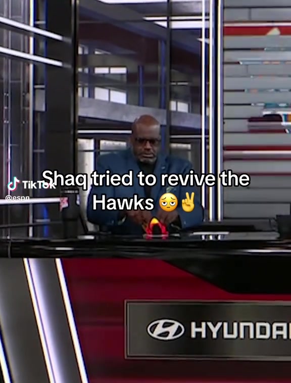 Shaq tried reviving the Hawks during halftime