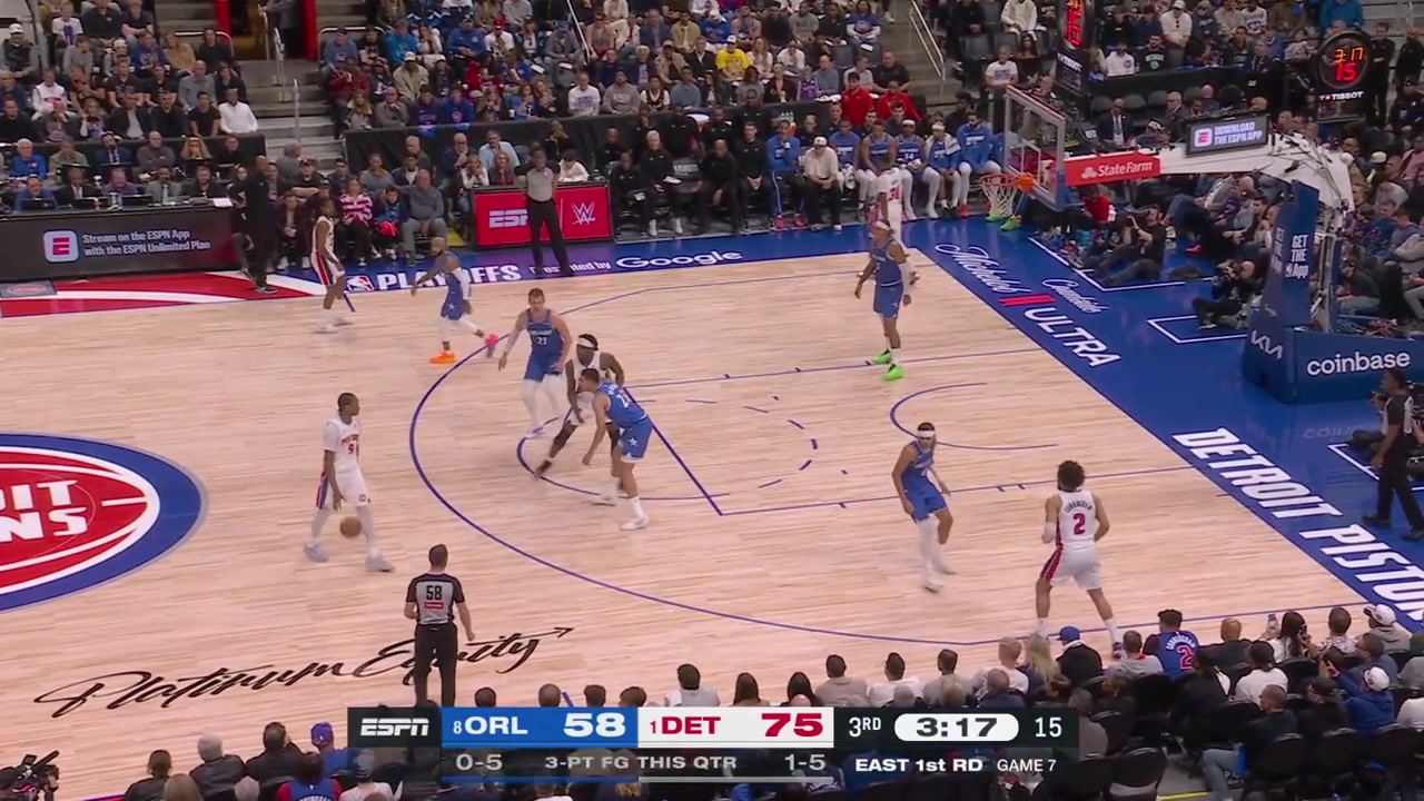 Cade Cunningham hits a 3-pointer to put the Pistons back up by 20 giving him 26 points
