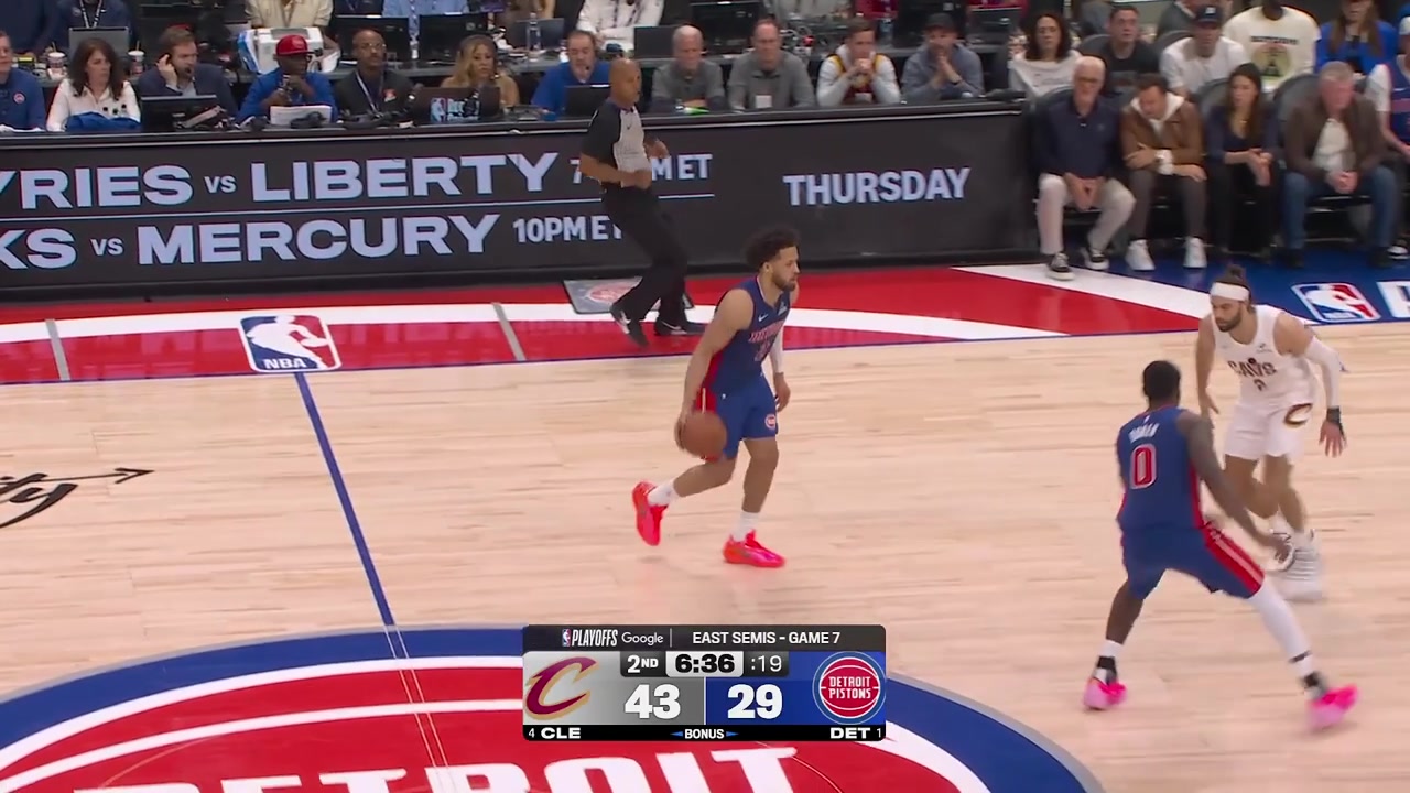 Lowlight Jarrett Allen falls down and Cade gifts him the ball leading to an Allen layup