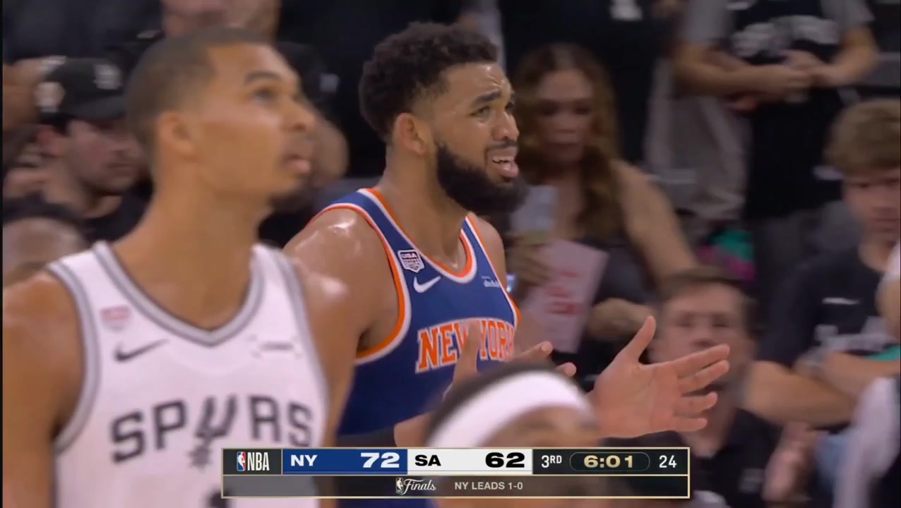 HIGHLIGHT KAT picks up an offensive foul his 4th foul in the game replay