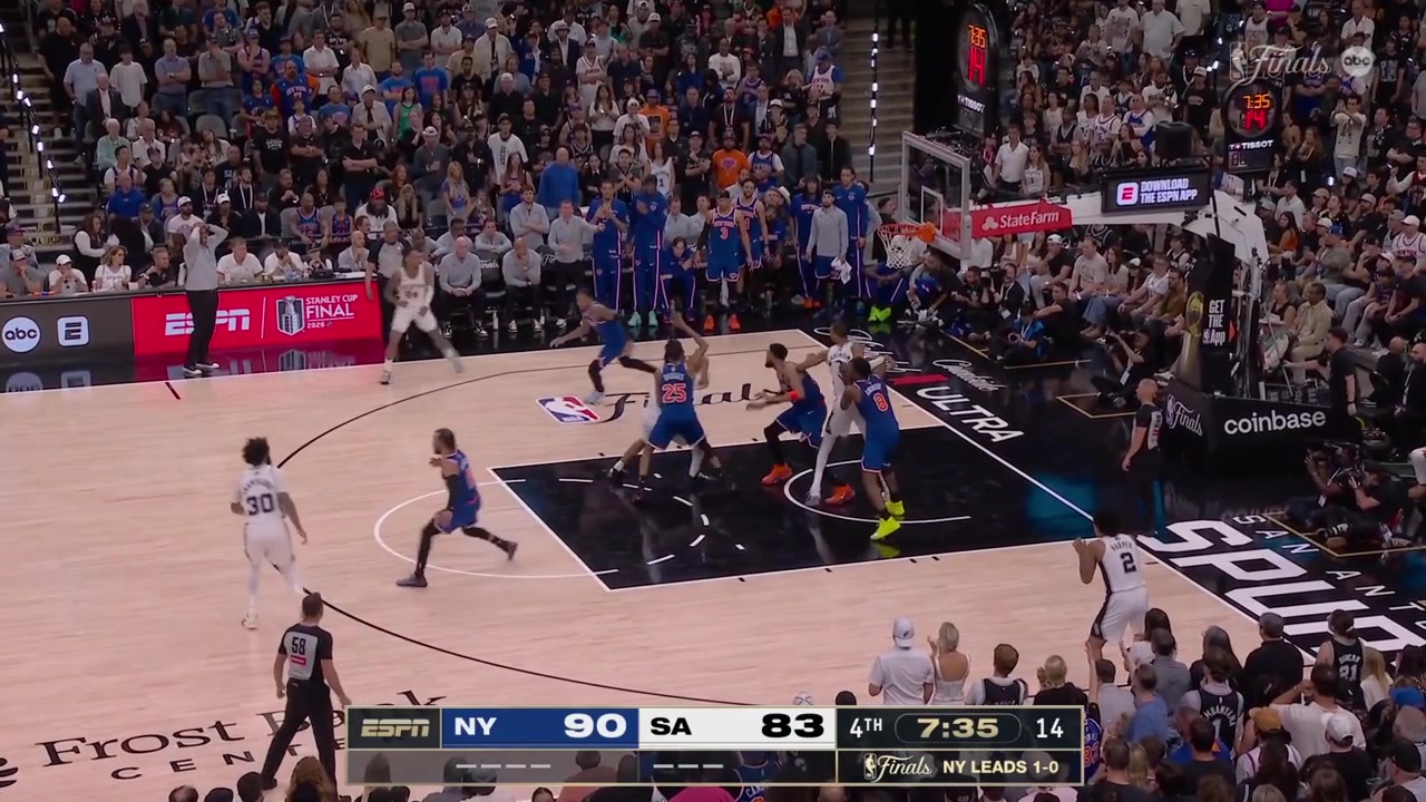 Jalen Brunson makes the driving floater on the fastbreak he is now 518 from the field 278 With replays
