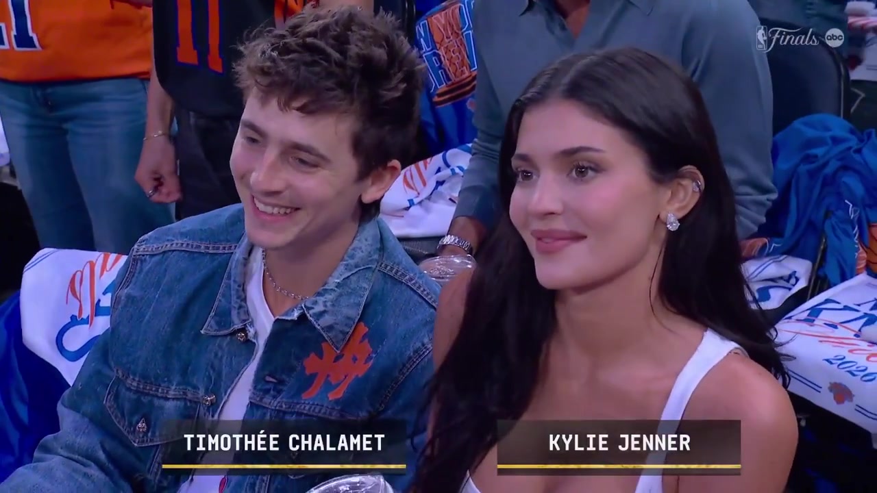 Timothe Chalamet and Kylie Jenner at the Knicks game