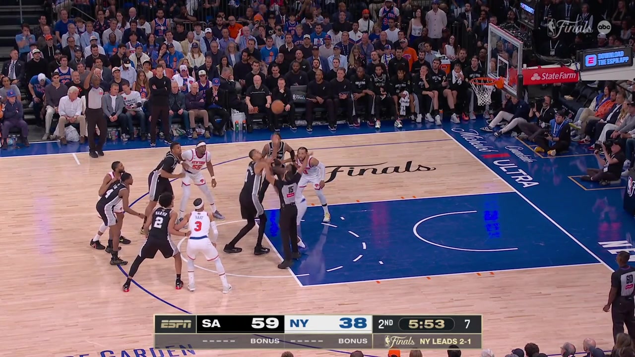 Devin Vassell hits the off-balance corner 3 off a jump ball with a replay