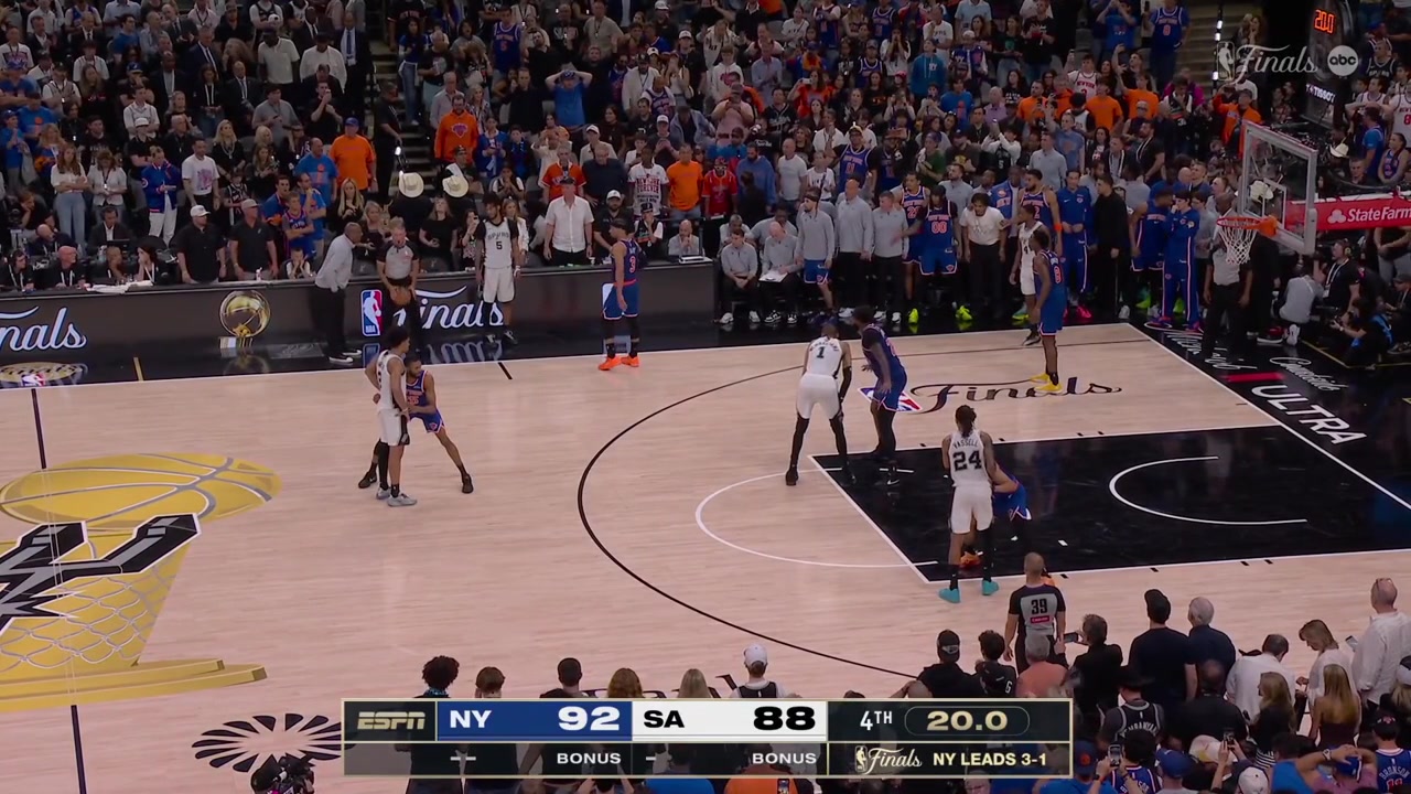Stephon Castle with the putback dunk to cut the Knicks' lead to 2 with 163 seconds remaining in regulation with a replay His first field goal of the night