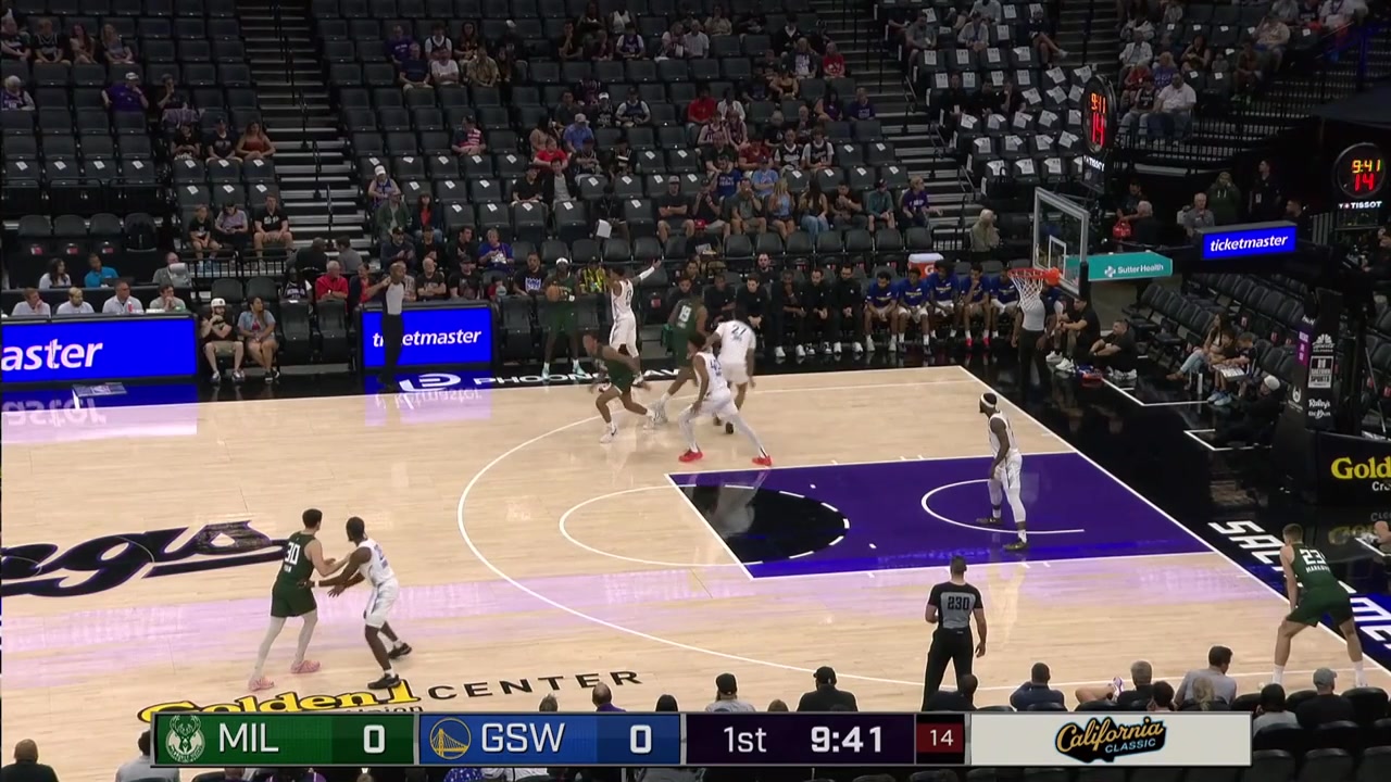 Bogoljub Markovi with his first two buckets in California Classic Summer League