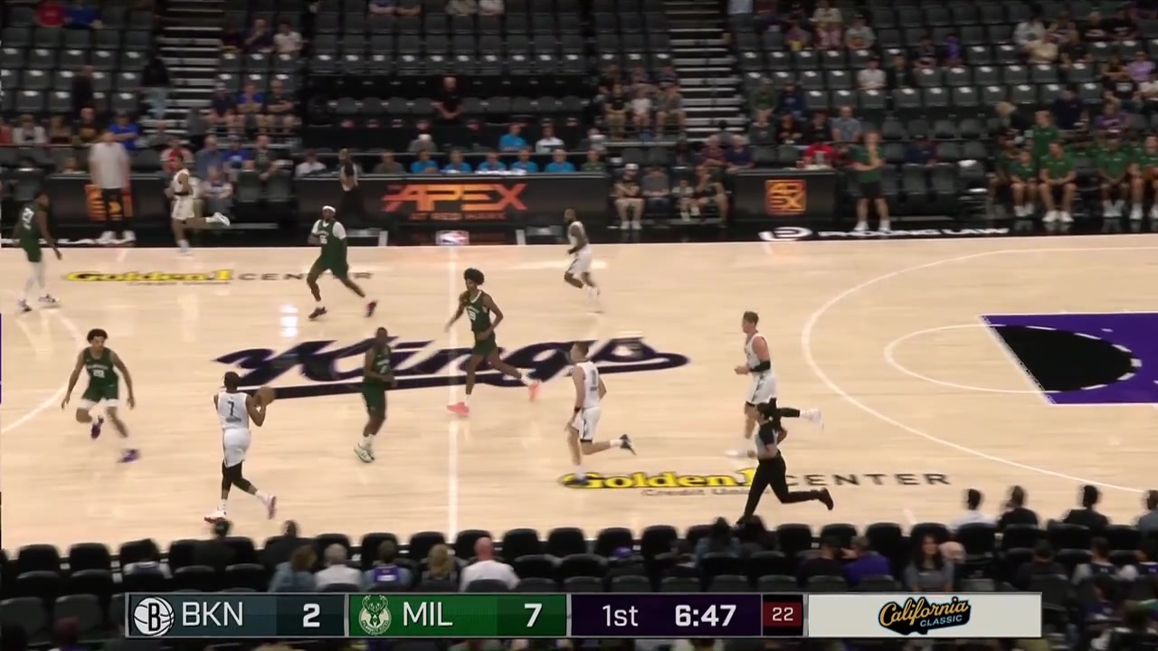 John Ukomadu with the nice layup and Brandon Boston crosses Ben Humrichous and scores a layup of his own