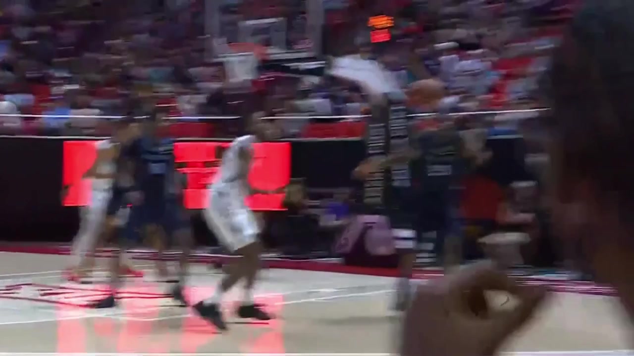 Replays of some Darryn Peterson highlights from the game