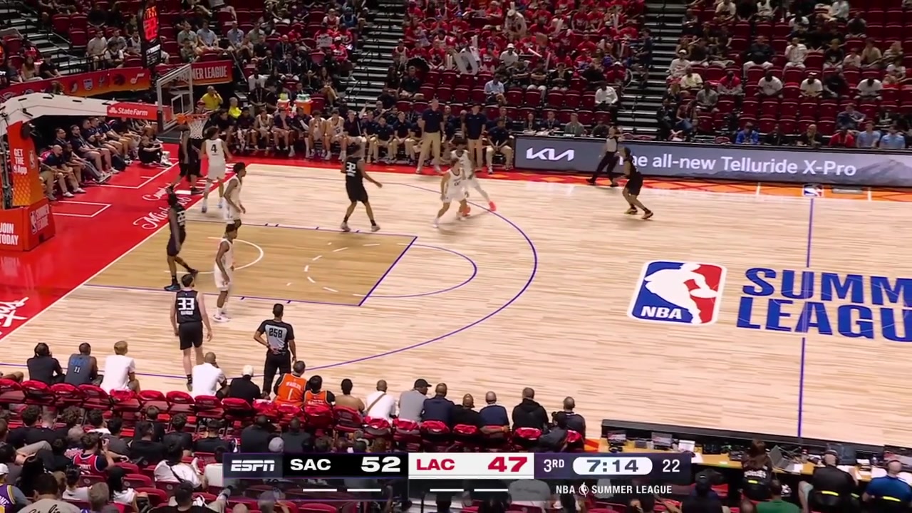 Darius Acuff Jr changes his mind in mid-air and finds Dylan Cardwell for the easy 2